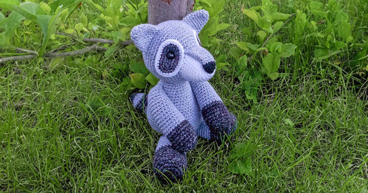 free raccoon crochet pattern