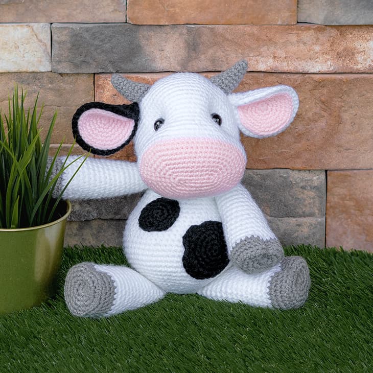 Cow amigurumi animal crochet