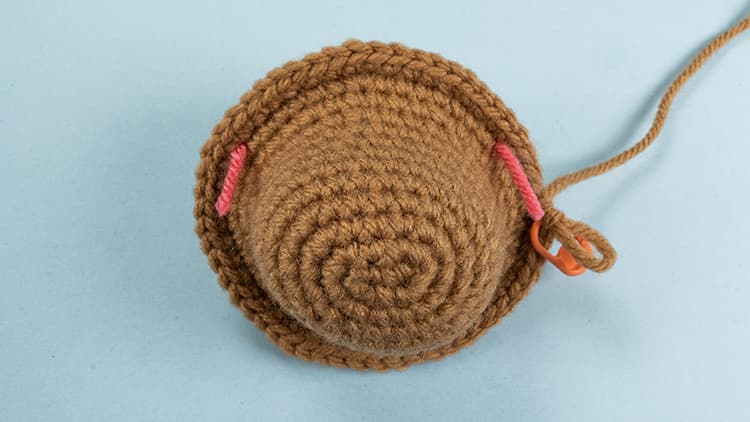 Crochet llama pattern tutorial 1 | Round 13 | Eyes