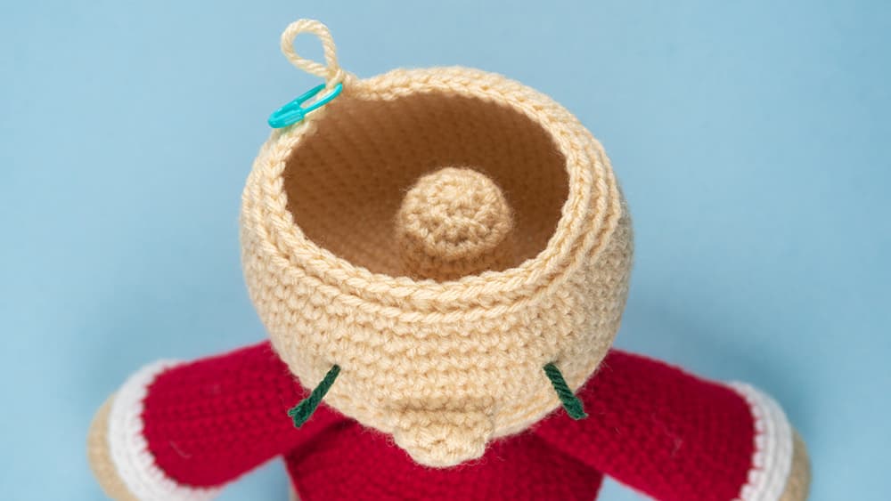 Santa Free Amigurumi Crochet Pattern: Figure 7