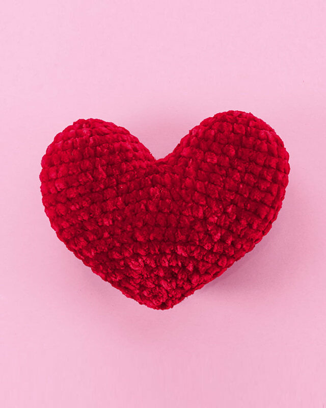 Valentine Heart Free Amigurumi Crochet Pattern 3D