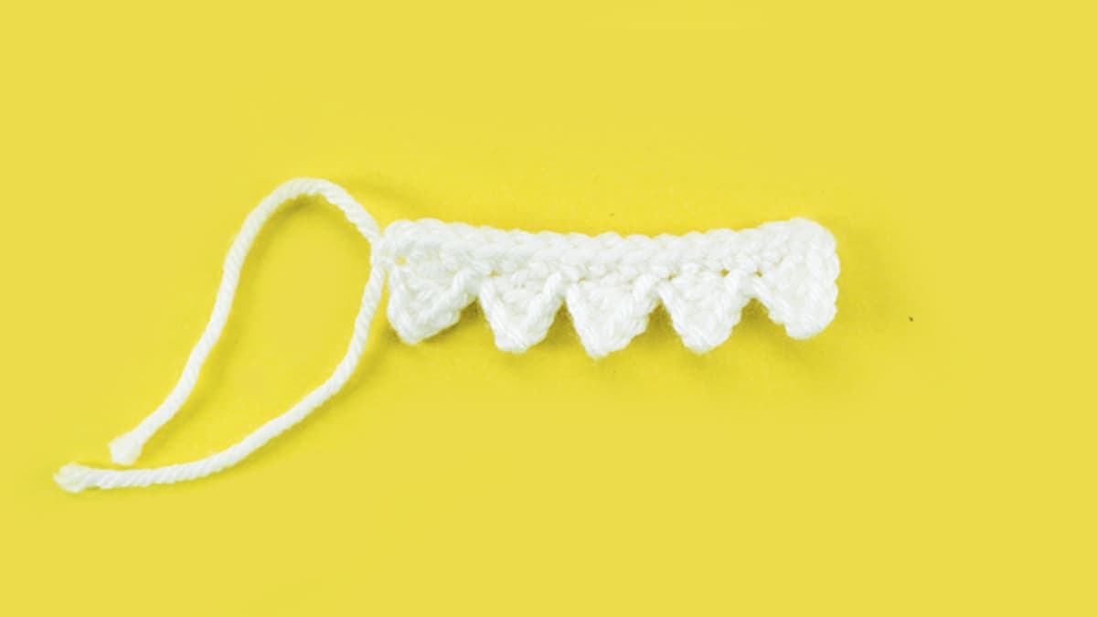 Crochet Dinosaur Free Amigurumi Crochet Pattern: Figure 1 - Teeth