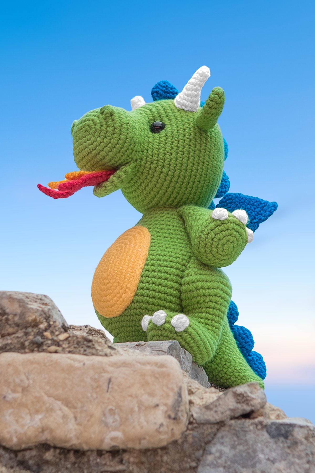 crochet dragon - 3/4 view
